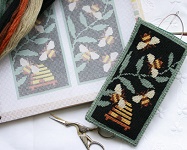 One Off Black Bees Spectacle Case Kit